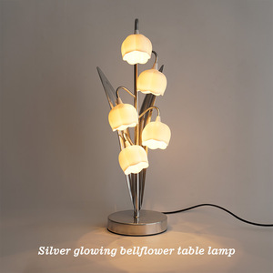 Lámpara de mesa Bell Flower E27 LED con cuello flexible, luz cálida para decoración de sala de estar y dormitorio - Product Image 3