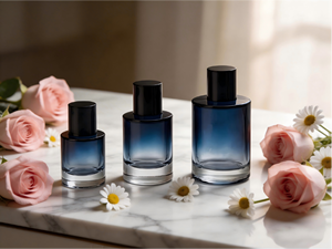 ขวดน้ำหอมแก้วไล่เฉดสีน้ำเงิน ขนาด 30/50/100 มล. คอขวดขนาด 15 มม. แบบ Crimp Neck ขวดเปล่าสำหรับเติมน้ำหอม เหมาะสำหรับบรรจุภัณฑ์เครื่องสำอางและน้ำหอม - Product Image 1