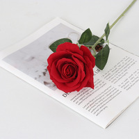 Rose artificielle en soie, fleur unique avec perle, écologique, pour Thanksgiving, la remise des diplômes, Noël, la fête des mères, Pâques, la Saint-Valentin