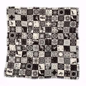 Sciarpa quadrata invernale personalizzata in lana di seta modale Cashmere stampa digitale stile Vintage per feste - Product Image 1