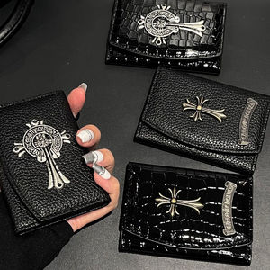 กระเป๋าสตางค์ฮิปฮอปทันสมัย CH แบบพกพาสำหรับผู้ชาย กระเป๋าเงินพังก์ลายกากบาท กระเป๋าใส่เหรียญขนาดเล็ก กระเป๋าป้องกันการโจรกรรม กระเป๋าสตางค์ดีไซน์หรูหรา แคตตาล็อกกระเป๋าสตางค์ - Product Image 1