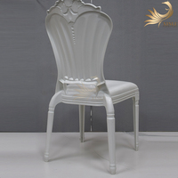 Chaise de salle à manger commerciale empilable en plastique PP, style moderne et minimaliste, durable pour l'intérieur et l'extérieur, les loisirs, les mariages, les bars et les salons