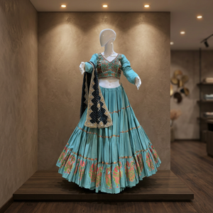 Chaniya Choli เซ็ตผ้าคอตตอนหนาพิมพ์ลายด้วยมือยาวถึงข้อเท้าแบบใส่ได้สำหรับงานเทศกาลแบบดั้งเดิม - Product Image 2