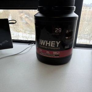 大人用ホエイプロテインパウダー - 筋肉増強 1回分あたり20～29gのタンパク質 - Product Image 1