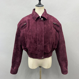 <span class=keywords><strong>Giacca</strong></span> Bomber Corta da <span class=keywords><strong>Donna</strong></span> di Tendenza in <span class=keywords><strong>Vera</strong></span> <span class=keywords><strong>Pelle</strong></span> Scamosciata con Orlo Aderente - Product Image 3