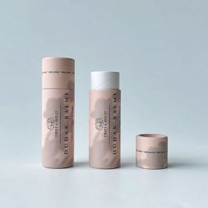 Tube de baume à lèvres en papier noir 100% recyclé, biodégradable, écologique, en forme de cylindre, avec système push-up - Product Image 6