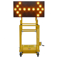 Signalisation routière directionnelle à LED en forme de chevron, panneaux de signalisation routière en aluminium, signalisation routière solaire