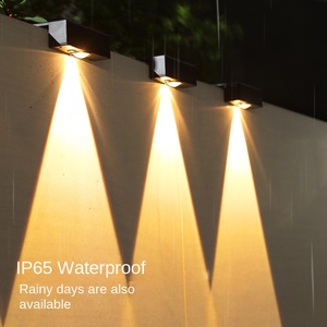 ไฟติดรั้วพลังงานแสงอาทิตย์ไฟติดผนังกลางแจ้งสำหรับตกแต่งสวนเสาพลังงานแสงอาทิตย์สีขาว/อบอุ่นสีขาว - Product Image 4