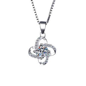 Collier tendance de luxe léger avec pendentif fleur, moissanite 0,5 & 1 carat VVs1, en argent sterling S925 plaqué platine/or/rhodium - Product Image 1