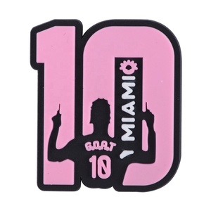 Nouveaux charms pour sabots de sport 2026, design équipe de football rose Barca Inter Miami <span class=keywords><strong>Messi</strong></span>, accessoires pour chaussures de football - Product Image 6