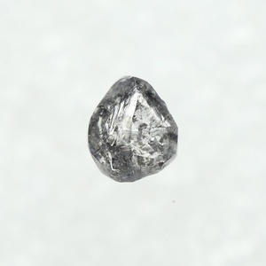 เพชรดิบธรรมชาติทรงเกลือและพริกไทย น้ำหนัก 1.12 กะรัต ขนาด 6.98 x 6.10 x 3.18 มม. สำหรับเครื่องประดับเพชรงานแต่งงาน - Product Image 4