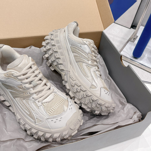 Zapatillas Deportivas de Moda para Niños, Talla 3XL, con Correa de Araña, Estilo Vintage, de Alta Calidad, con Aspecto Desgastado - Product Image 1