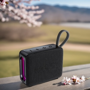 Nhà Máy xu hướng sản phẩm 4 phím không dây Loa di động HIFI âm thanh bass loa siêu trầm với RGB ánh sáng BT v5.3 với Loại C Cổng - Product Image 3