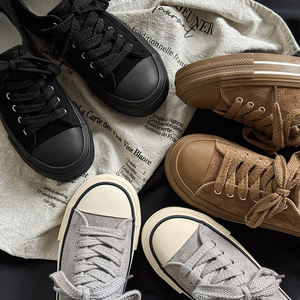 Diseñador Niche Hombres Low-Top Board Shoes Color sólido Suela gruesa Alta moda Tres veces vulcanizado Moda Cierre de cordones - Product Image 6