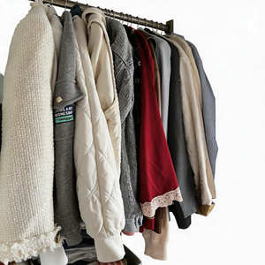 Abbigliamento Invernale da Donna di Seconda Mano Scontato, Liquidazione Inventario e Smaltimento di Rimanenze - Product Image 4