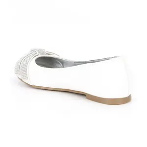 Choozii नवीनतम सफेद चमड़े आरामदायक इतालवी फैशन स्त्रैण जूते फ्लैट बैले नृत्य जूते लड़कियों के लिए