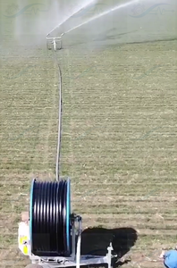 Büyük Ölçekli Çiftlik Hortumu Makarası Yağmurlama Tabancası Motorlu Su Pompası Esnek Kollu Sulama Sistemi - Product Image 5