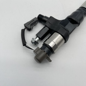 Injecteur de carburant 095000-6811 23670-E0201 pour moteur J08E J08C Ranger 500 Series Camions lourds - Product Image 4
