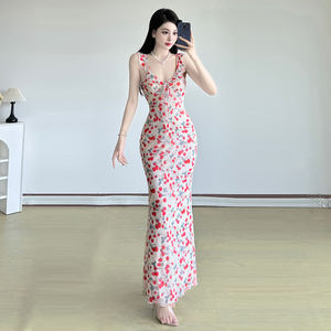 เดรสยาวทรงเข้ารูป คอวีลึก แขนกุด แต่งระบายลูกไม้สีหวาน ตัดต่อสีสันสวยงาม เป็นมิตรต่อสิ่งแวดล้อม เหมาะสำหรับวันหยุดฤดูร้อนและชายหาด - Product Image 5