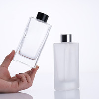 Bouteille diffuseur de parfum rectangulaire en verre dépoli rechargeable de 150 ml avec bouchon doré pour huiles essentielles et désodorisant