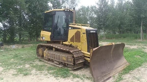 Japan Made Used Caterpillar D5K LGP Crawler Bulldozer,cheap Used <b>CAT</b> D5K D5K2 LGP Tracked Dozer - Product Image 2