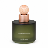 Diffuseur d'arômes pour voiture OEM ODM personnalisé, verre givré, bouchon en bois, collier or rose, parfum frais, vente en gros
