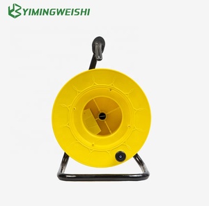 Cordon d'alimentation rétractable Cordon de prise Extension <span class=keywords><strong>électrique</strong></span> de bobine de <span class=keywords><strong>100</strong></span> pieds avec prise multiple - Product Image 3
