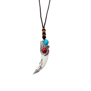 Venta al por mayor de moda Punk <span class=keywords><strong>Brave</strong></span> Man Link Zircon antiguo plateado Animal dientes Spike colgante collar para hombres mujeres suerte - Product Image 5