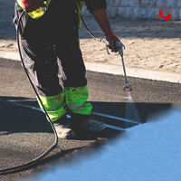 Membrane d'étanchéité liquide en polyurée pour murs de piscine, sous-sols extérieurs et toitures, idéale pour la réparation des fuites dans les bâtiments en béton et ciment.