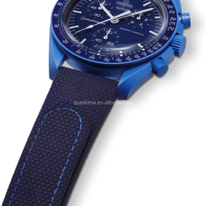 Bracelet en caoutchouc SparkTime Luxury 20 mm de style FKM avec texture lunaire 3D, étanche et ajustement universel pour chronographe de la série S - Product Image 3