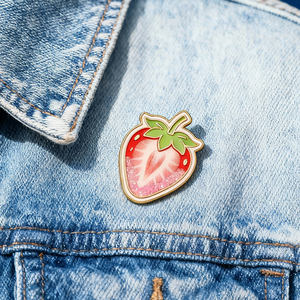 Épingles à revers en sable mouvant pailleté, vente en gros, épingles en émail métallique imprimées, badge personnalisé, épingles en sable mouvant liquide à la <span class=keywords><strong>fraise</strong></span> avec carte - Product Image 5