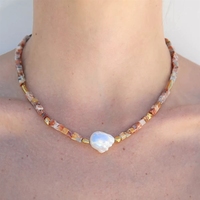 Delicado Collar de Verano con Cuentas de Ágata Multicolor y Perlas Barrocas, Collar Hecho a Mano para Mujeres y Hombres