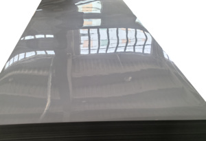 Table <span class=keywords><strong>de</strong></span> bureau <span class=keywords><strong>de</strong></span> haute qualité en Formica HPL à faible coût, épaisseur 12 mm, finition métallique brillante, surface texturée mate - Product Image 3