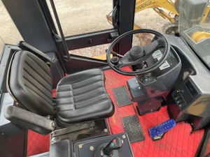 Cargadora de Ruedas de Servicio Pesado de 3T con Fuerza de Arranque de 93.5kN y Ángulo de Dirección de 40 Grados para Movimiento de Tierras y Carga de Agregados - Product Image 4