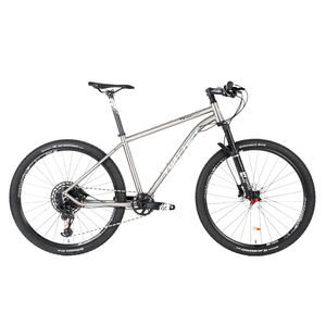 Vélo <span class=keywords><strong>de</strong></span> montagne en alliage <span class=keywords><strong>de</strong></span> titane en promotion, <span class=keywords><strong>29</strong></span> <span class=keywords><strong>pouces</strong></span>, axe traversant 142 mm, <span class=keywords><strong>VTT</strong></span> en titane avec transmission GX-12 vitesses pour hommes - Product Image 1