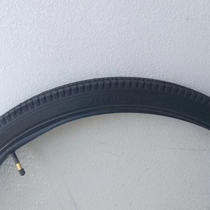 Neumático Cruiser Clincher 32x2.125, Neumático Cruiser Direccional Negro y <span class=keywords><strong>de</strong></span> Color con un Patrón <span class=keywords><strong>de</strong></span> Banda <span class=keywords><strong>de</strong></span> Rodadura con Nervadura Central Elevada - Product Image 3