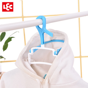 LEC Extendable Clothes Hanger For Hooded Sweatshirts Thickened Plastic Household Use - Product Image 1