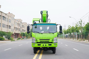 Camión grúa Isuzu de 30 m con plataforma elevadora hidráulica 4x4, el más vendido, para reparación de alumbrado público - Product Image 4