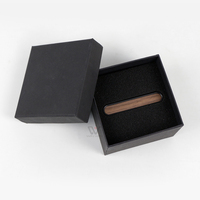 Diffuseur de parfum de luxe en métal pour grille d'aération de voiture avec garniture en bois, clip de parfum pour voiture, ornement de décoration intérieure