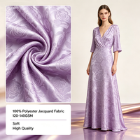 Tissu Jacquard Direct Usine 100% Polyester Poids Moyen Doux Résistant au Rétrécissement Couleur Personnalisée pour Robe et Vêtement de Mode Féminine