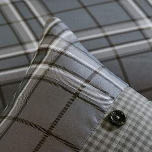 Ensemble de couettes à imprimé floral DB Polyester doux et rempli de PVC disponible en tailles King Queen Super King pour la maison et l'hôtel - Product Image 6