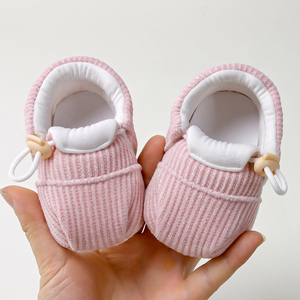 Anti-slip leer-vloerschoenen en sokken met zachte zool voor pasgeborenen, schoenen voor baby's die nog niet lopen, babyschoenen voor de lente en de herfst 0-1 jaar - Product Image 2