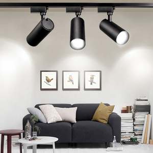 Lámpara Colgante Magnética LED Moderna con Control Tuya, Foco Lineal de 10-30W, 50000 Horas de Vida Útil - Product Image 5