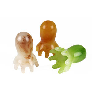 Peigne en résine de cire d'abeille Octopus pour thérapie capillaire et massage, déboucheur de méridiens, masseur d'épaules et de cou Octopus, Guasha en résine - Product Image 1