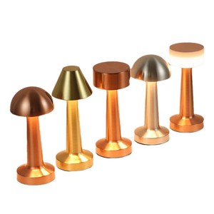 Lámpara de mesa decorativa con forma de mancuerna, luz nocturna de metal sencilla, adorno para mesita de noche/bar/restaurante, recargable por USB - Product Image 4