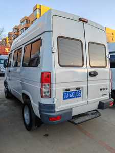 Minibús <span class=keywords><strong>Iveco</strong></span> Usado <span class=keywords><strong>de</strong></span> 6 Plazas, Modelo 2017, Minibús <span class=keywords><strong>de</strong></span> <span class=keywords><strong>Segunda</strong></span> <span class=keywords><strong>Mano</strong></span> - Product Image 5