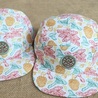 Casquette de camping à cinq panneaux à imprimé floral personnalisée OEM, à visière plate réglable, pour activités de plein air, plage et surf, avec patch logo brodé, unisexe
