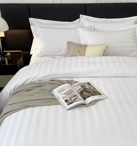 <span class=keywords><strong>Set</strong></span> di Biancheria da Letto di Lusso Stile Hotel 100% Cotone Raso a Righe Bianco per Hotel - Product Image 1