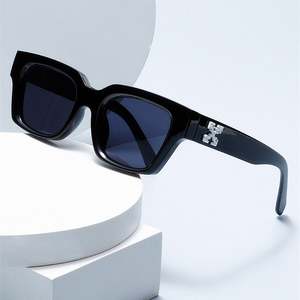 Lunettes de soleil vintage 2025 personnalisées avec logo, pour hommes et femmes, motif léopard noir, style punk, protection UV400, monture carrée grande taille - Product Image 1