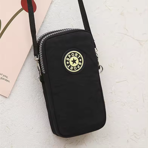 Petite sacoche de luxe pour téléphone portable en nylon, sacs pour téléphone portable pour femmes, mini sac messager, nouveauté 2024 - Product Image 6